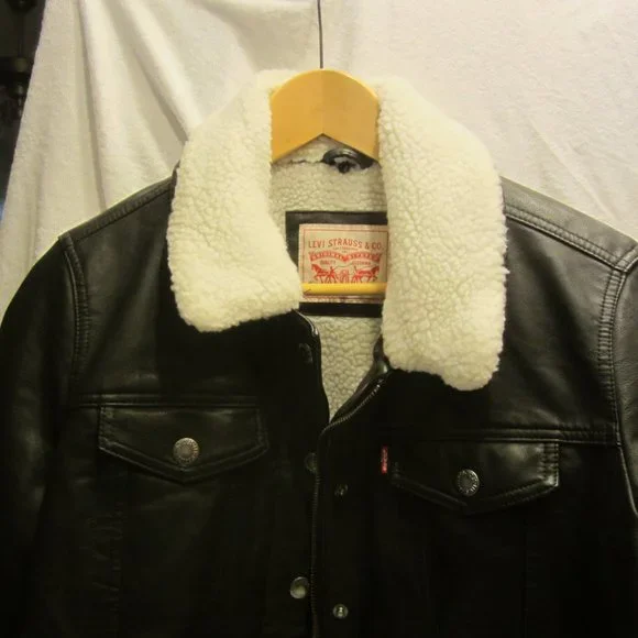 VTG LEVI STRAUS FAUX LEATHER TRUCKER JACKET, W/FAUX SHERPA LINING, LARGE - Picture 5 of 16
